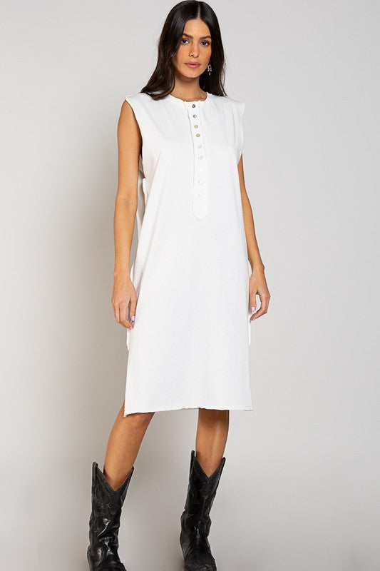 ROUND NECK SLEEVELESS DRESS - BY POL