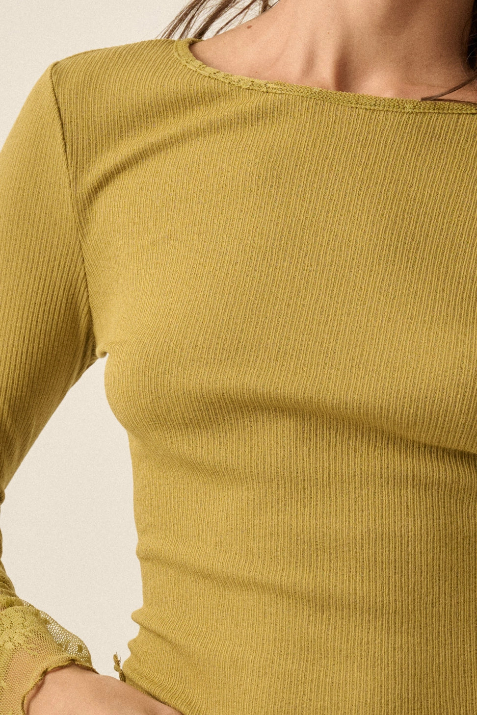 THE MOSS LACE-CUFF TOP