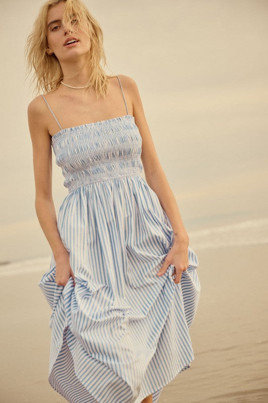 PREMIUM LINE | STRIPED SMOCKED DRESS