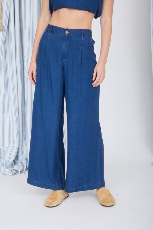 DARK CHAMBRAY PINTUCK WIDE LEG PANTS |2  RESTOCKED