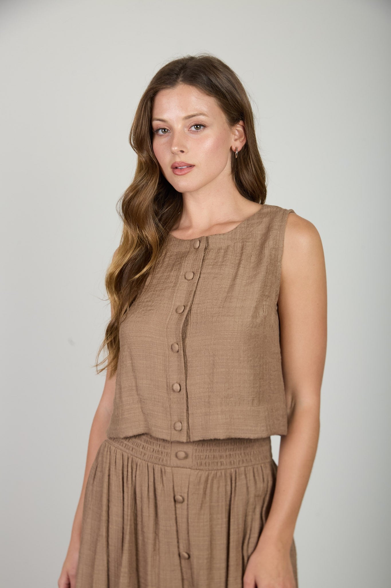 THE BUTTON FRONT TANK