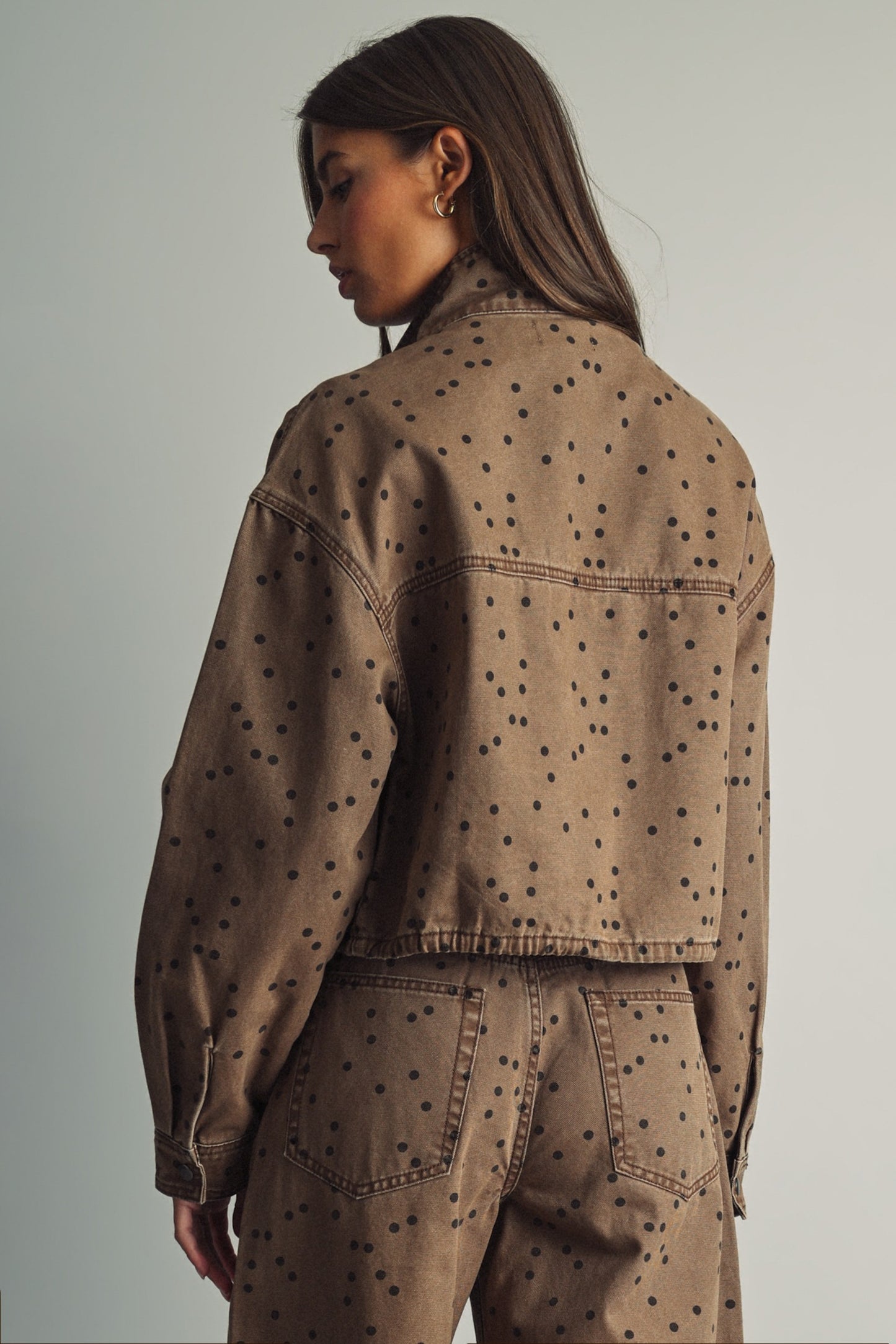 THE POLKA DOT HIGH NECK JACKET | BROWN