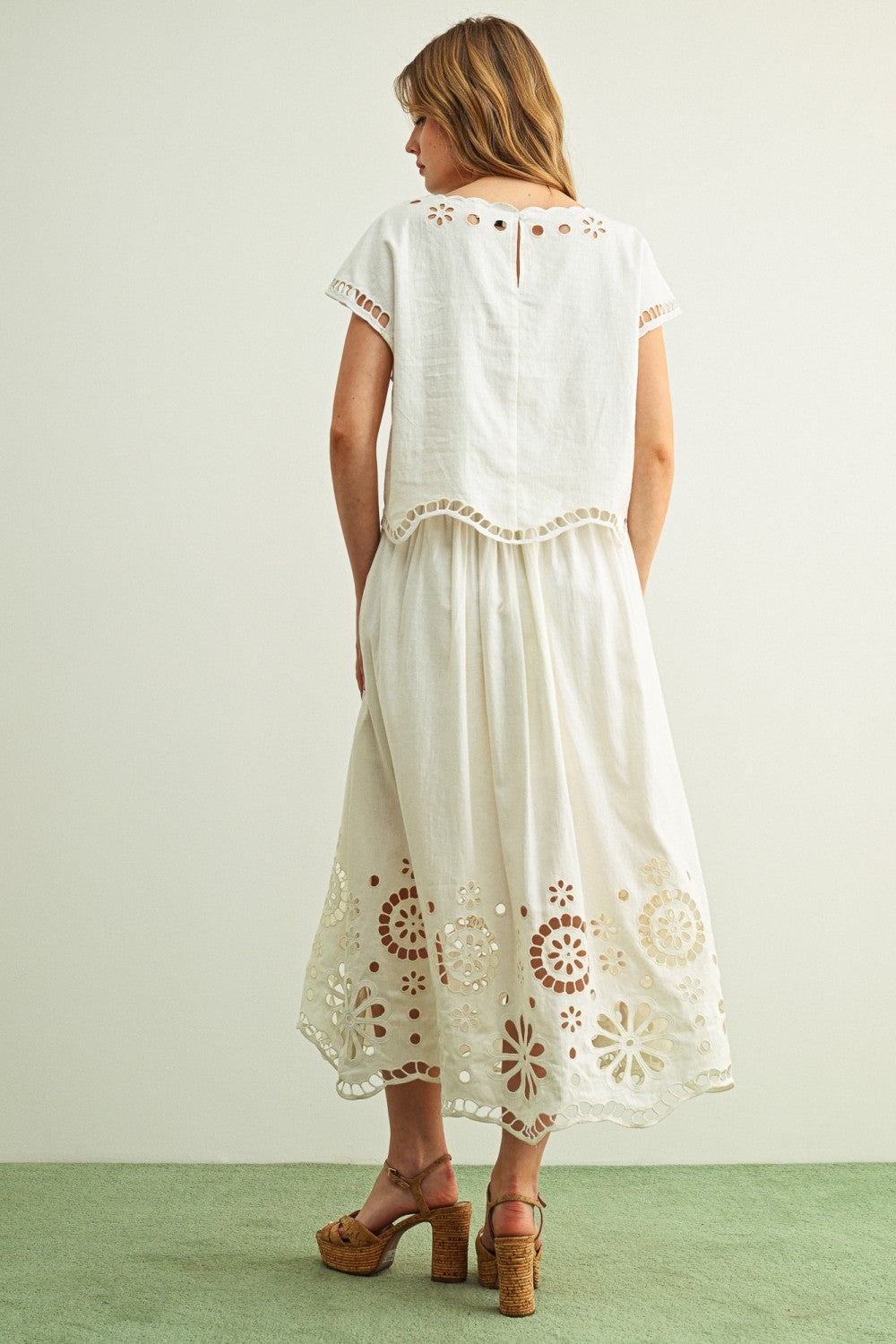 THE MAGNOLIA HEIRLOOM TOP
