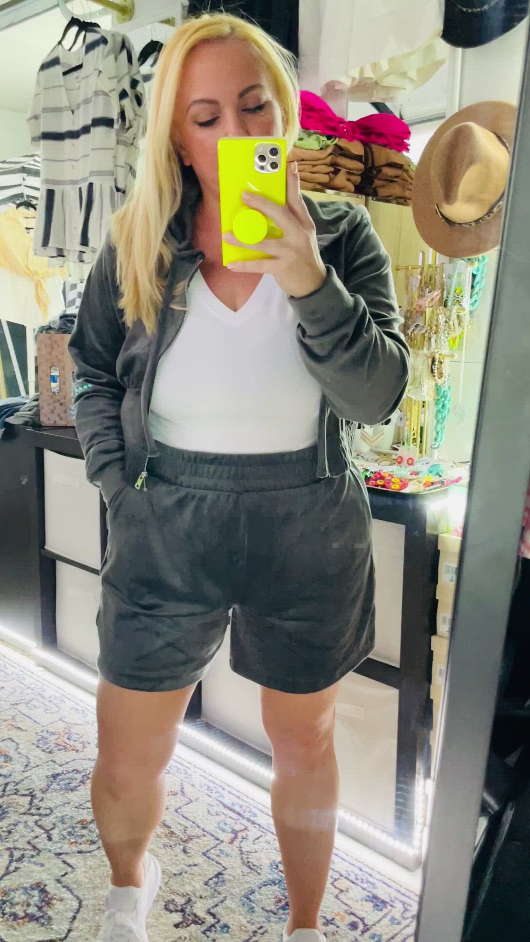 Load and play video in Gallery viewer, VELVET SHORTS SET - RESTOCKED

