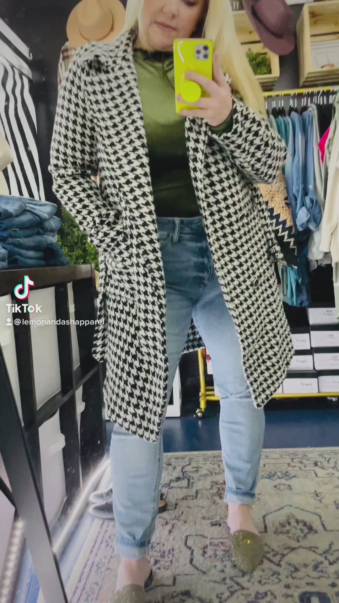Load and play video in Gallery viewer, HOUNDS TOOTH COAT

