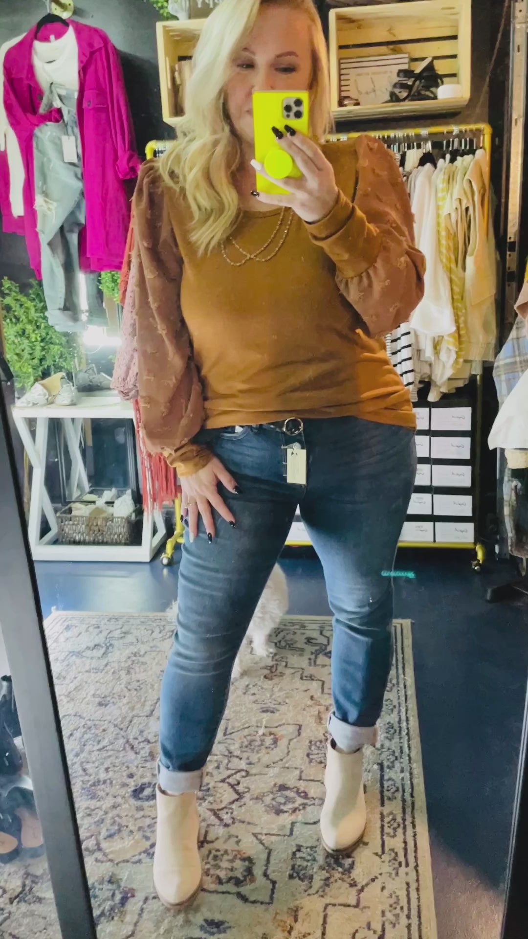 Load and play video in Gallery viewer, SWISS DOT PUFF SLEEVES TOP
